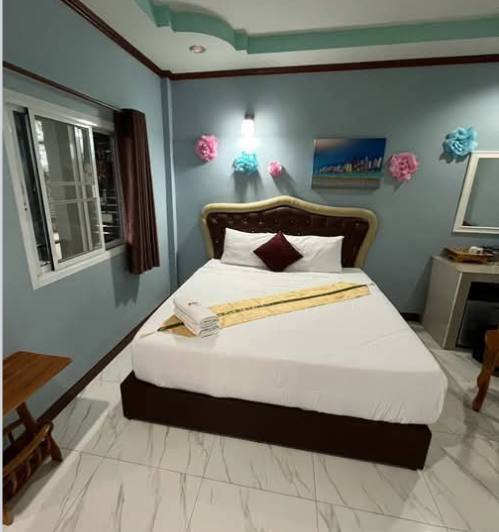 โรงแรมพรพิศรีสอร์ท