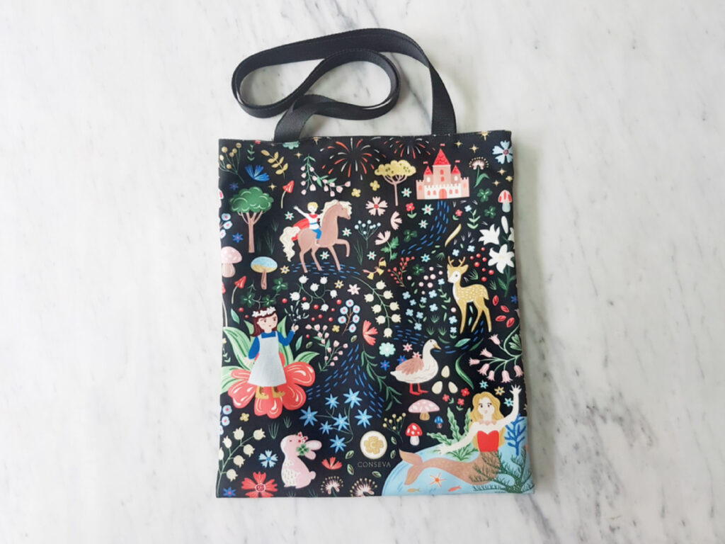 Totebag Fairy Tales dari Conseva Design