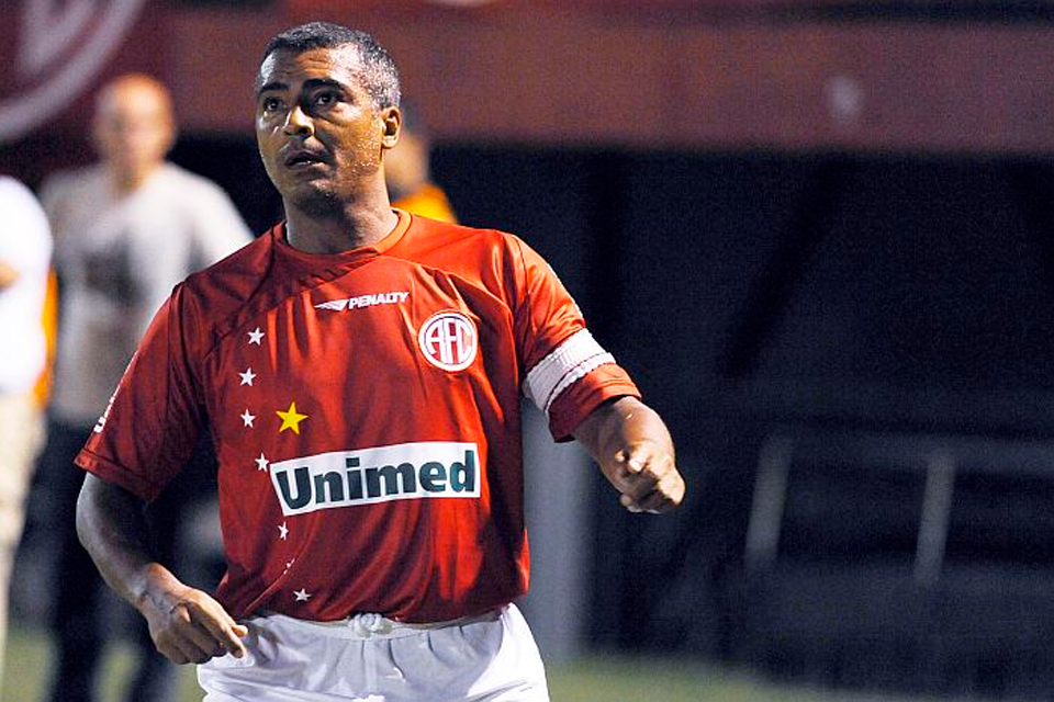 Romário fez sua última atuação no futebol no América (RJ). Foto: Reprodução 