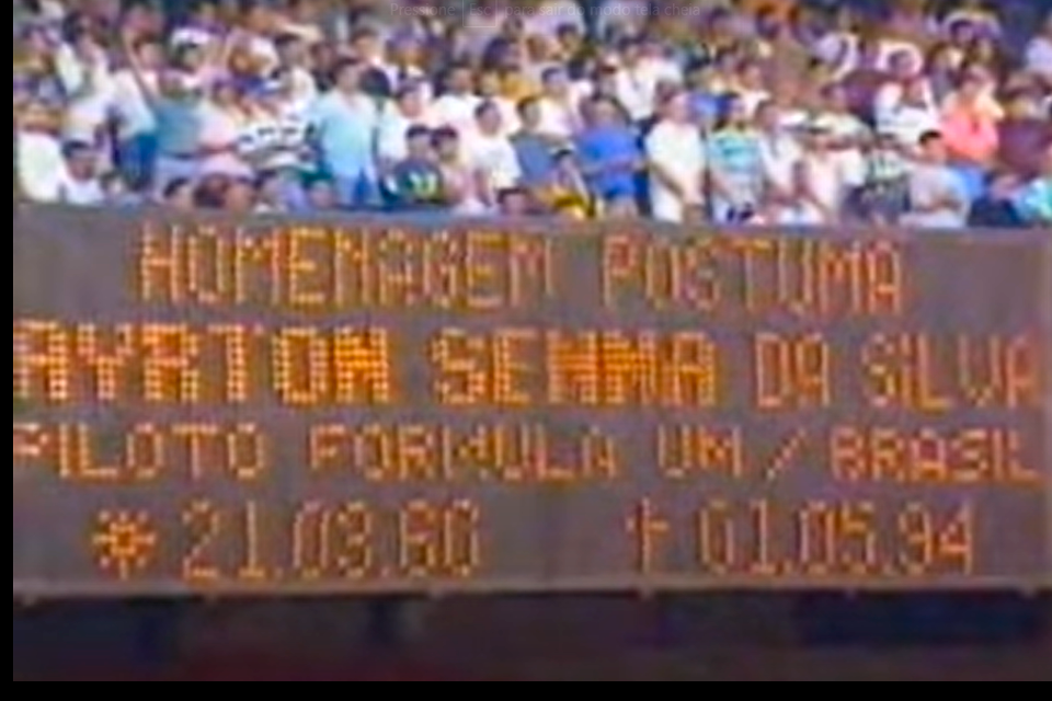 Senna foi homenageado no estádio do São Paulo em dia de clássico. Foto: Reprodução