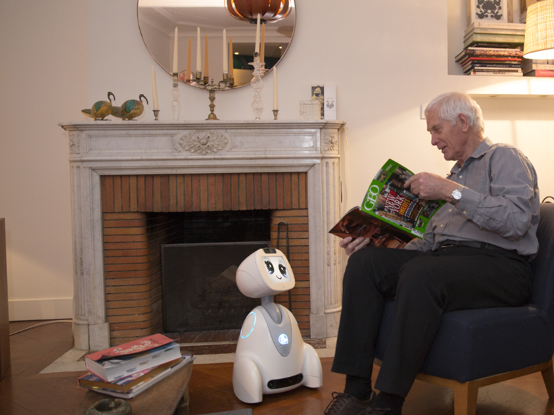 La Nouvelle Ere des Robots Compagnons : La technologie au service des personnes