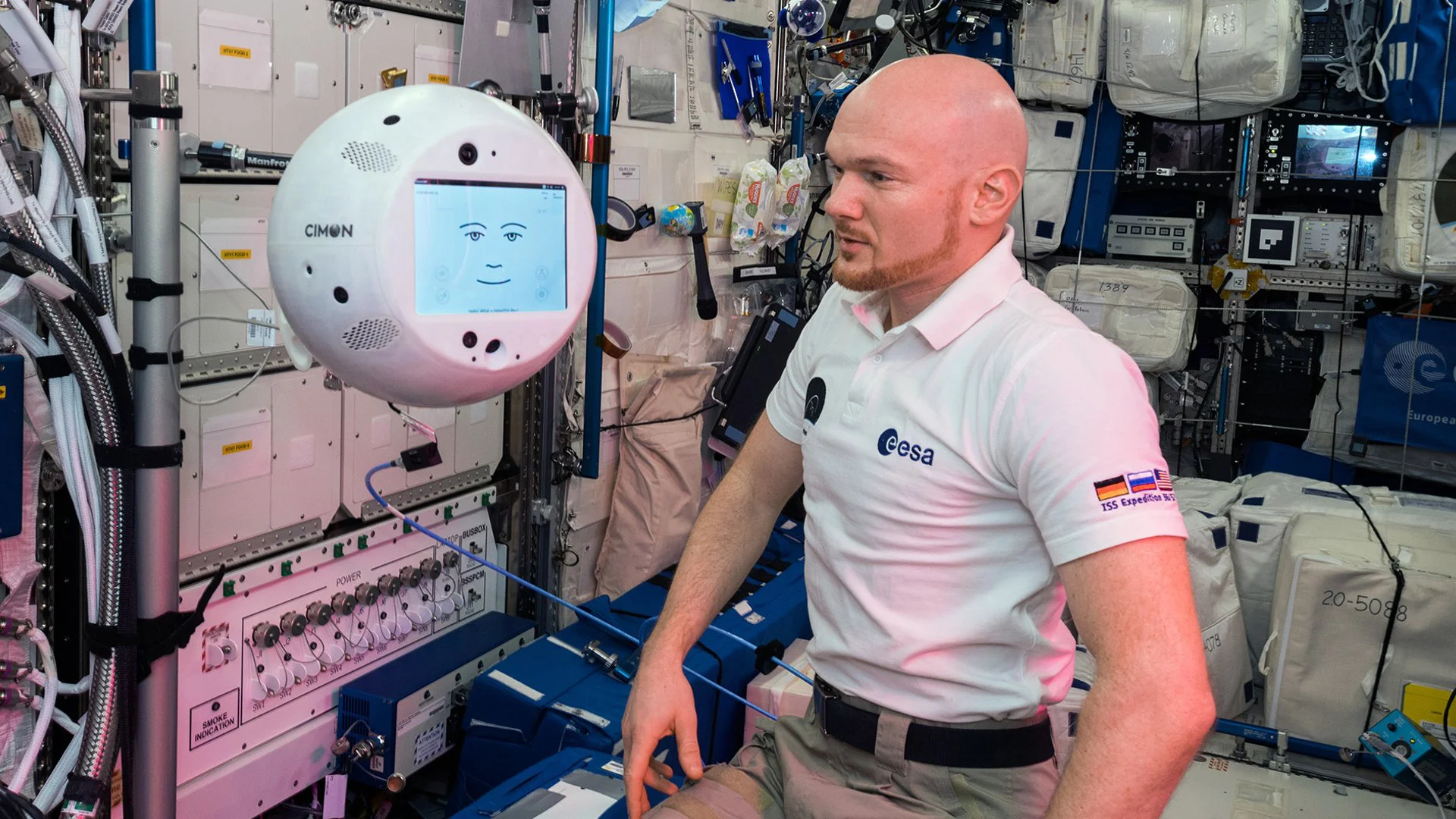 Assistant astronaute CIMON (Crew Interactive MObile CompanioN)  station spatiale internationale ISS, IA dans l'Espace de Airbus IBM DLR - Image 2