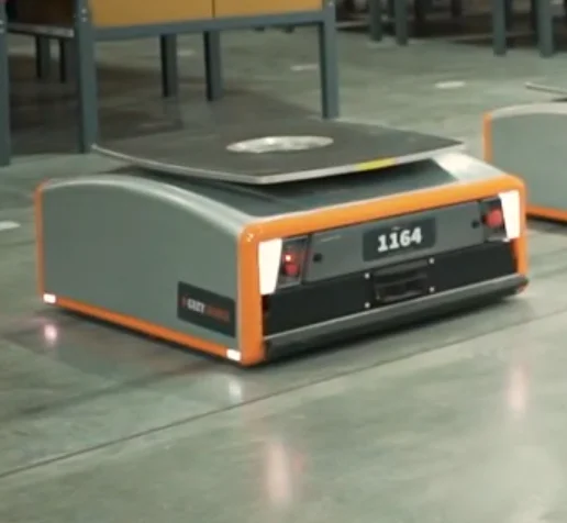 Base mobile robot AGV AMR Logistique Ranger GTP GreyOrange