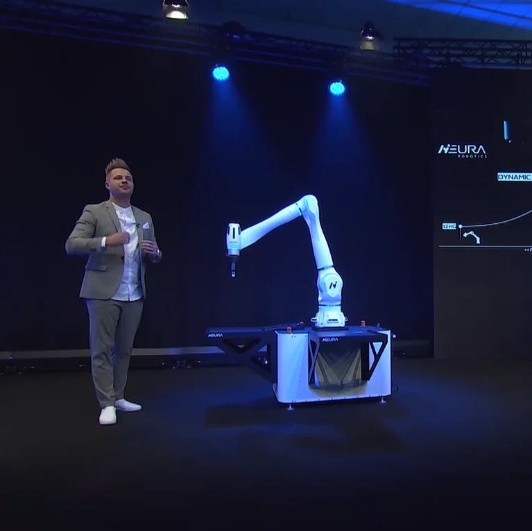 Robot MAiRA Neura Robotics 6 ou 7 articulations tournantes détection communication - Image 2