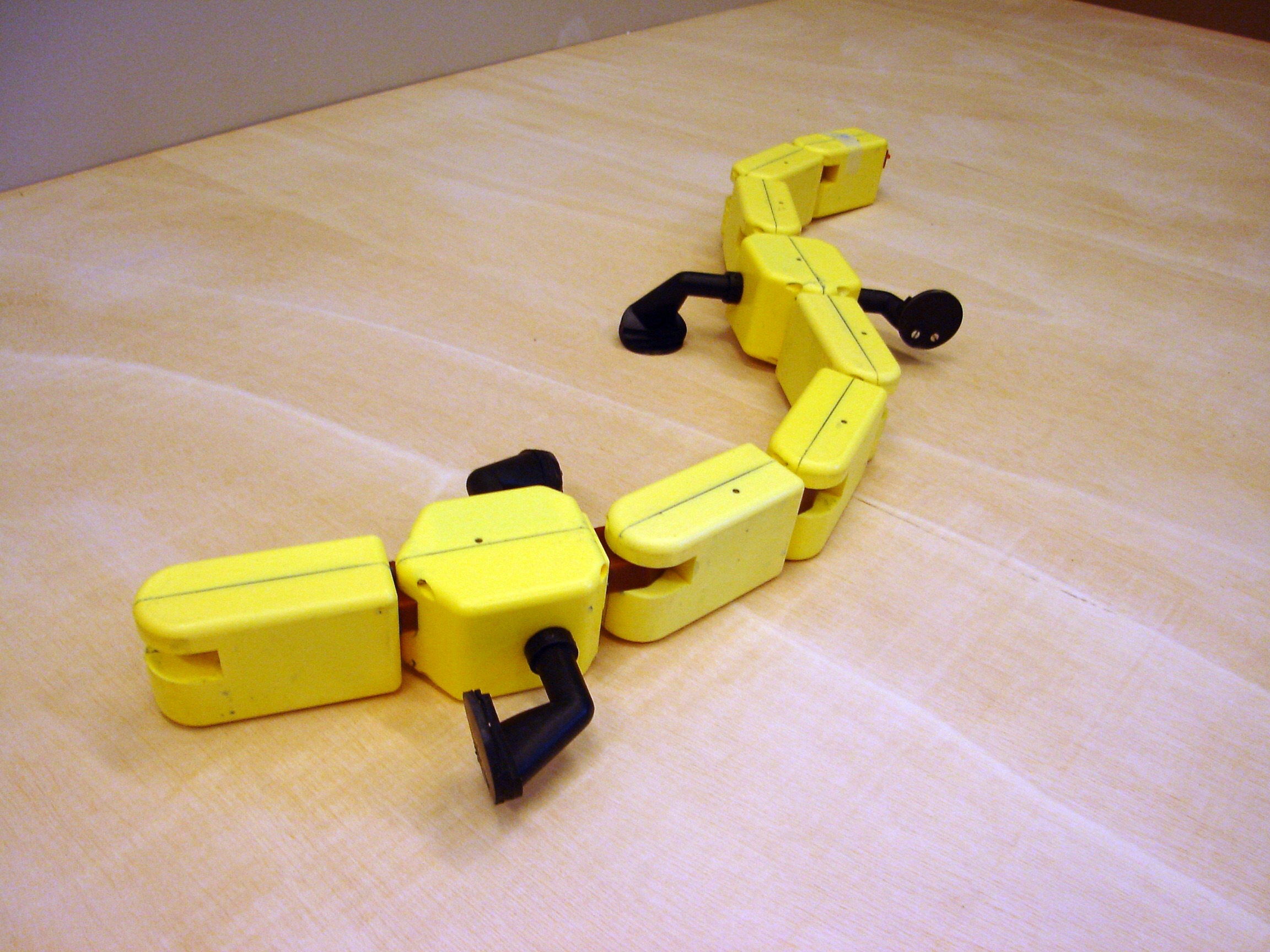 Robot Leobotics - Robot Recherche Salamandra Robotica Epfl 6 2