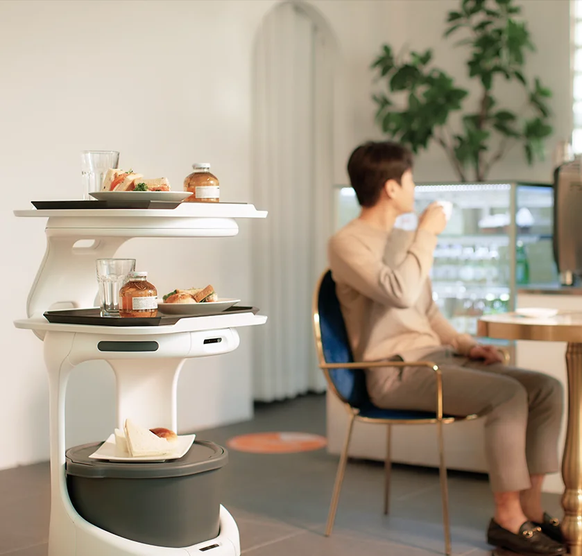 Robot Servi Bear Robotics AGV restaurant accueil 30 kg agile polyvalent autonome - Image 2