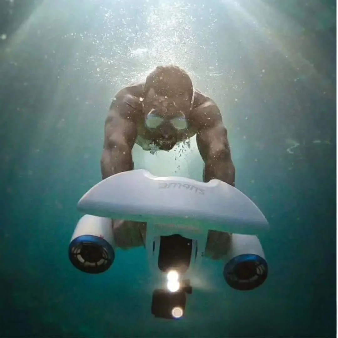 Robot Sous-marin puissant double hélice Whiteshark Mix Sublue - Image 2