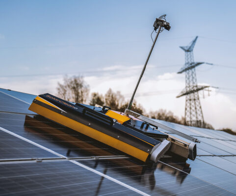 Robots de nettoyage solution autonome panneaux solaires F1 SolarCleano