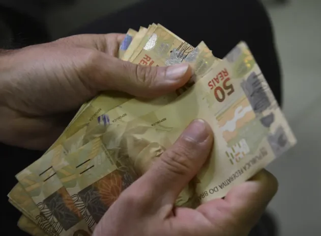 Cerca de 25 mil trabalhadores, herdeiros ou beneficiários legais pediram o saque do dinheiro nas agências do banco.