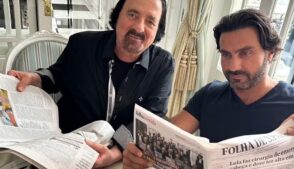 Jamel (64), um dos sócios-fundadores da Marabraz, posa ao lado do filho, Abdul Fares (40).