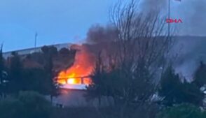 Explosão em fábrica de explosivos na Turquia deixa 12 mortos e 5 feridos.