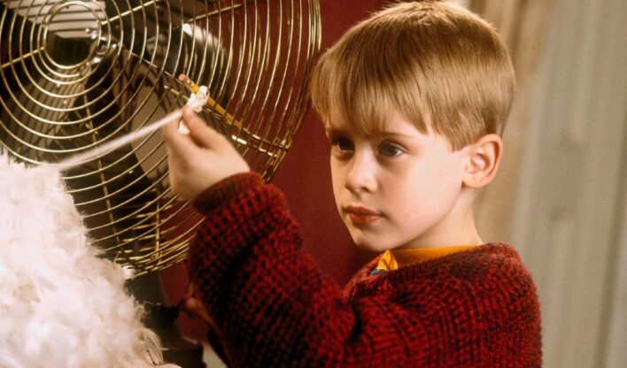 Macaulay Culkin no filme Esqueceram de Mim.