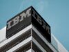 "Tecnologia não apenas constrói o futuro, ela o define", declarou o presidente do conselho e CEO da IBM, Arvind Krishna, em comunicado.