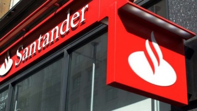 Fachada do Banco Santander.