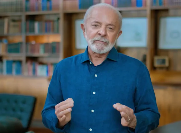 Lula faz discurso de 1º de Maio