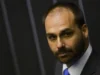 Moraes bloqueia contas de Eduardo Bolsonaro para tentar dificultar ações nos EUA