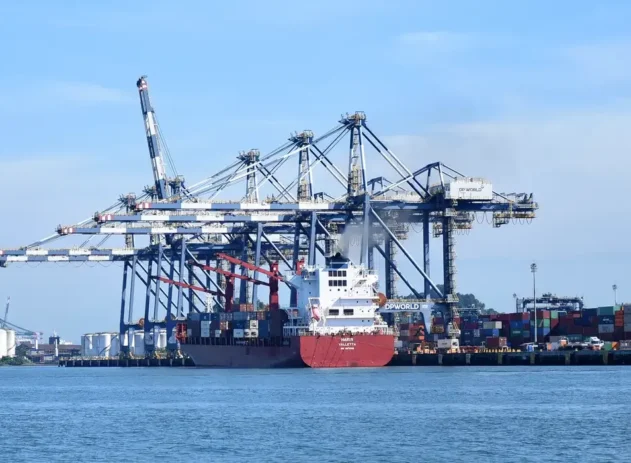 Porto de Santos vive corrida de exportadores antes de tarifas dos EUA