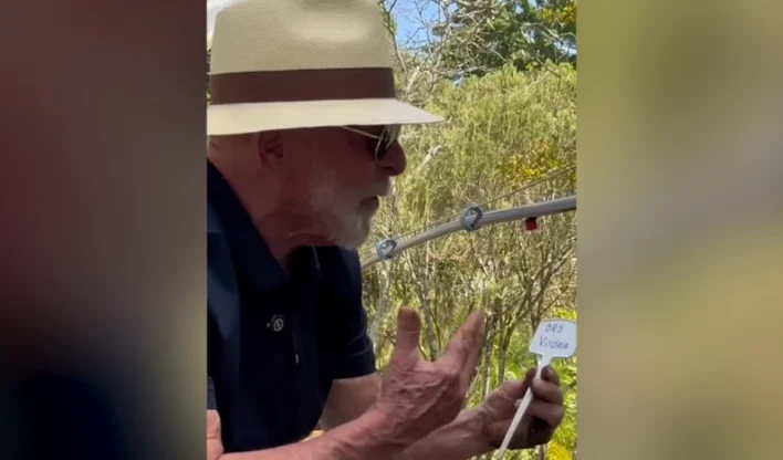 Presidente Lula planta Uva no Palácio da Alvorada