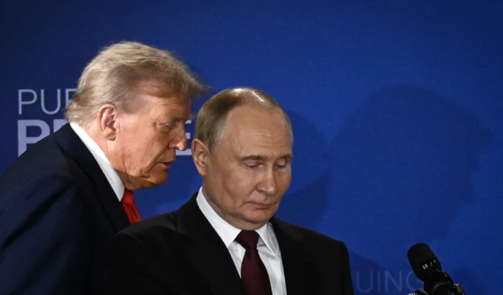 Trump e Putin logo após reunião no Alasca.