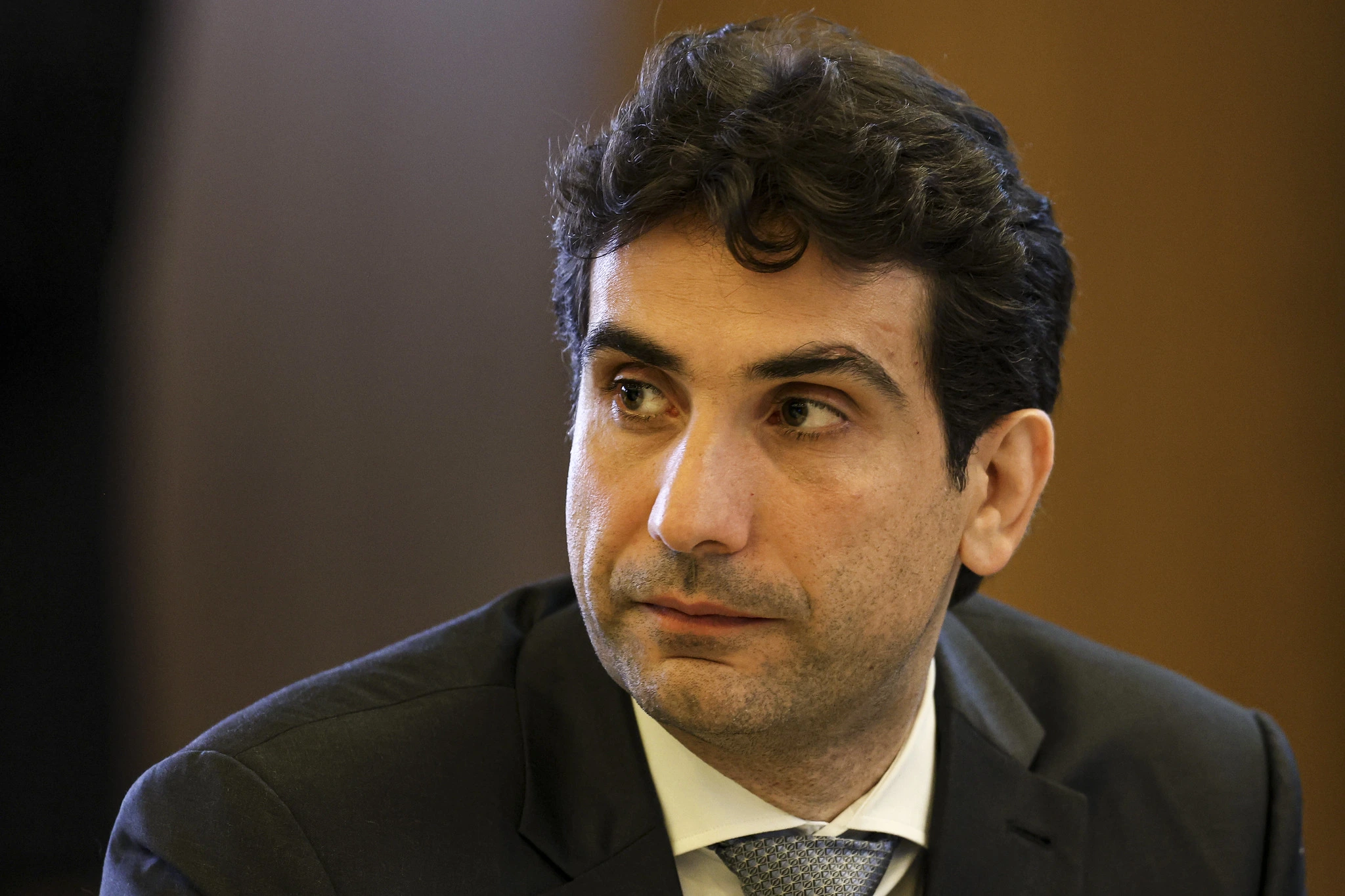 Galípolo diz que Brasil atrai capital em meio a tarifas dos EUA e alerta para desafio da inflação