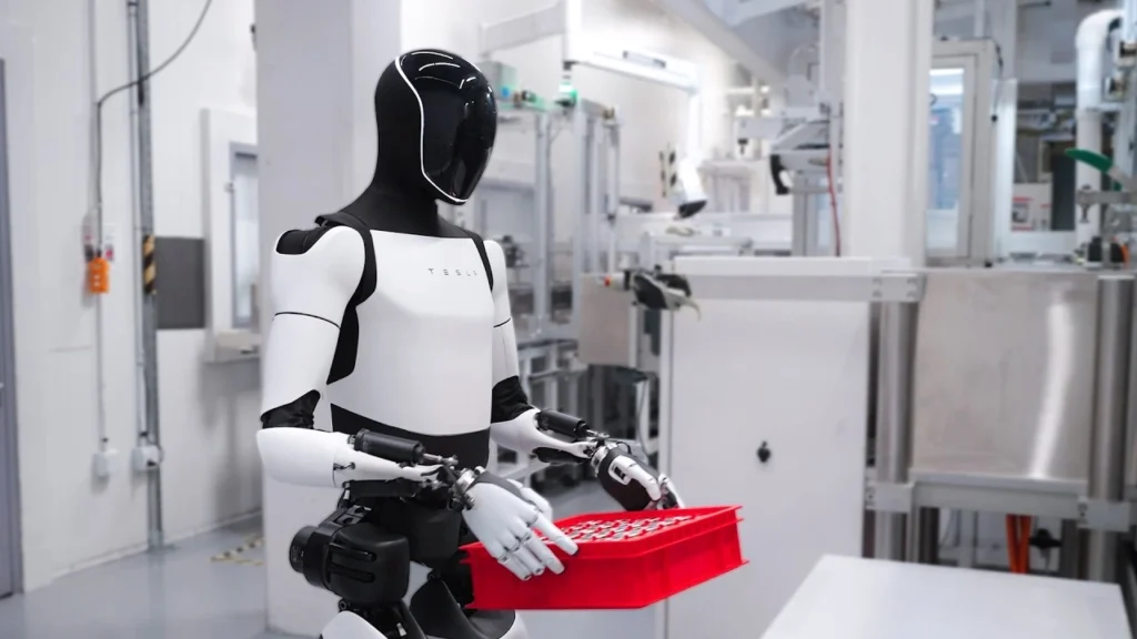 Robô Optimus da Tesla durante demosntração.