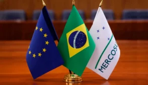 Bandeiras da União Europeia, Brasil e Mercosul