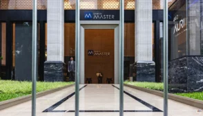 Fachada do Banco Master