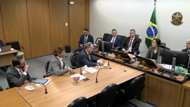 Acareação do Banco Master: Defesa denuncia vazamentos enquanto Banco Central detalha intervenção e falta de liquidez