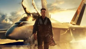 O CEO da Paramount Skydance, David Ellison, conhecido por produzir cinco filmes da franquia “Missão: Impossível”, tenta há quase seis meses comprar a Warner Bros. Discovery (WBD). Em setembro, ele apresentou uma oferta inicial não solicitada, o que levou a empresa a explorar alternativas estratégicas e firmar um acordo com a Netflix para a venda do estúdio Warner Bros. e ativos premium de streaming.