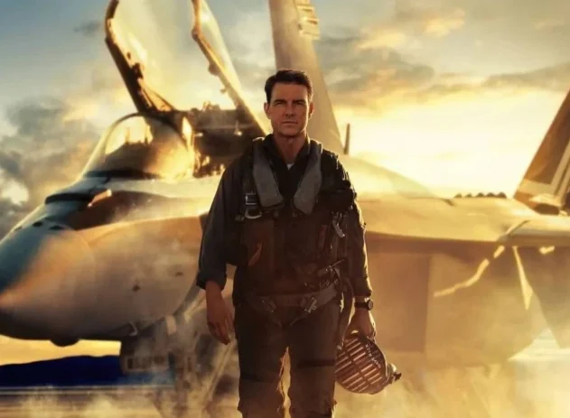 O CEO da Paramount Skydance, David Ellison, conhecido por produzir cinco filmes da franquia “Missão: Impossível”, tenta há quase seis meses comprar a Warner Bros. Discovery (WBD). Em setembro, ele apresentou uma oferta inicial não solicitada, o que levou a empresa a explorar alternativas estratégicas e firmar um acordo com a Netflix para a venda do estúdio Warner Bros. e ativos premium de streaming.