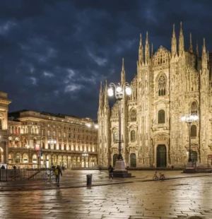Centro de Milão a noite
