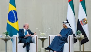 Lula e xeique dos Emirados Árabes Unidos discutem acordo