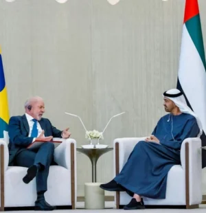 Lula e xeique dos Emirados Árabes Unidos discutem acordo