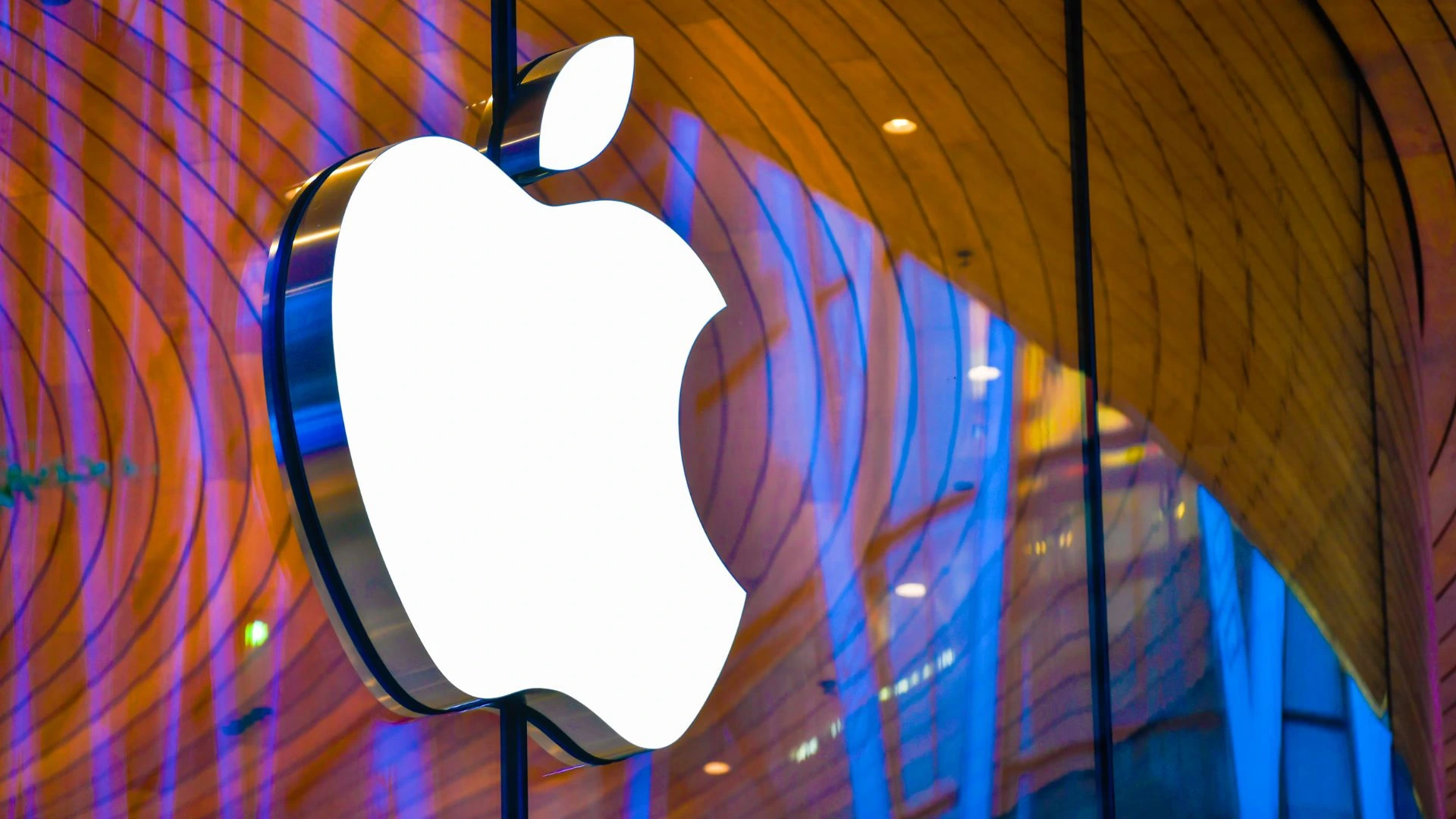 CEO da Apple, Tim Cook, alerta para prolongamento da crise de memória: “Vamos avaliar uma série de opções” - Times Brasil | CNBC