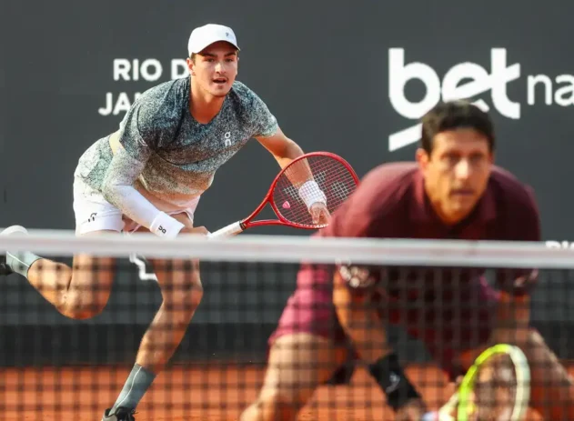 João Fonseca e Marcelo Melo jogam a semifinal do Rio Open
