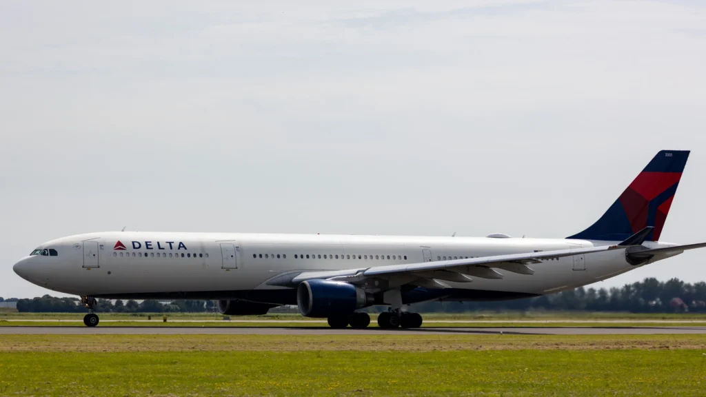 Airbus A330-323: como é o avião envolvido em incidente com motor em Guarulhos