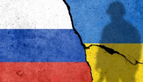 Um ataque com drones reivindicado pela Ucrânia provocou um incêndio no porto russo de Ust-Luga, no mar Báltico, segundo informou neste domingo (29) o governador regional.