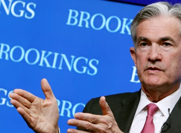 Um juiz federal dos Estados Unidos bloqueou intimações enviadas ao Federal Reserve como parte de uma investigação criminal contra o presidente do banco central americano, Jerome Powell, conduzida por promotores do escritório da procuradora federal de Washington, D.C., Jeanine Pirro, segundo documentos judiciais divulgados nesta sexta-feira (13).