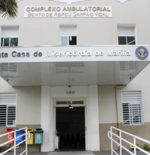 As Santas Casas e hospitais filantrópicos seguem como base do atendimento público de saúde em São Paulo, concentrando a maior parte dos serviços prestados pelo SUS. Segundo Edson Rogatti, diretor-presidente da Federação das Santas Casas e Hospitais Beneficentes do Estado de São Paulo (Fehosp), o peso dessas instituições é ainda maior fora dos grandes centros.