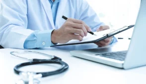 O setor de saúde suplementar no Brasil encerrou 2025 com resultados históricos, impulsionados por lucro recorde e melhora nas margens operacionais, após anos de maior pressão sobre os custos. Segundo o notável do Times Brasil - Licenciado Exclusivo CNBC, Leandro Berbert, sócio líder de Health Sciences e Wellness da EY Brasil, o período marca uma recuperação relevante para as operadoras.