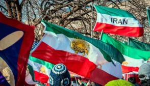 A diretora de Comunicações do Fundo Monetário Internacional (FMI), Julie Kozack, alertou que a guerra no Oriente Médio pode tornar o ambiente financeiro mais difícil para economias emergentes, incluindo o Brasil, classificando o cenário atual como “fluido” e “incerto”.