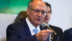 O vice-presidente da República e ministro do Desenvolvimento, Indústria, Comércio e Serviços, Geraldo Alckmin, disse nesta segunda-feira, 9, que Brasil e África do Sul estão em negociações avançadas para um acordo de cooperação para integrar cadeias produtivas dos dois países em setores estratégicos e facilitação de investimentos.