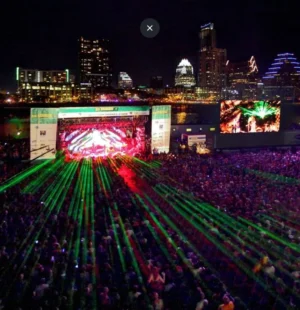 O South by Southwest (SXSW), considerado um dos maiores eventos de inovação, criatividade e tecnologia do mundo, começou em Austin, no Texas, reunindo líderes do setor de tecnologia, executivos, investidores e pesquisadores para discutir tendências que devem moldar a economia e a sociedade nos próximos anos.