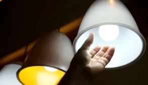 O consumo de energia elétrica no Brasil atingiu 49.104 gigawatts-hora (GWh) em janeiro de 2026, um avanço de 4,1% na comparação com janeiro de 2025, marcando a terceira alta consecutiva no indicador, segundo dados divulgados pela Empresa de Pesquisa Energética (EPE).