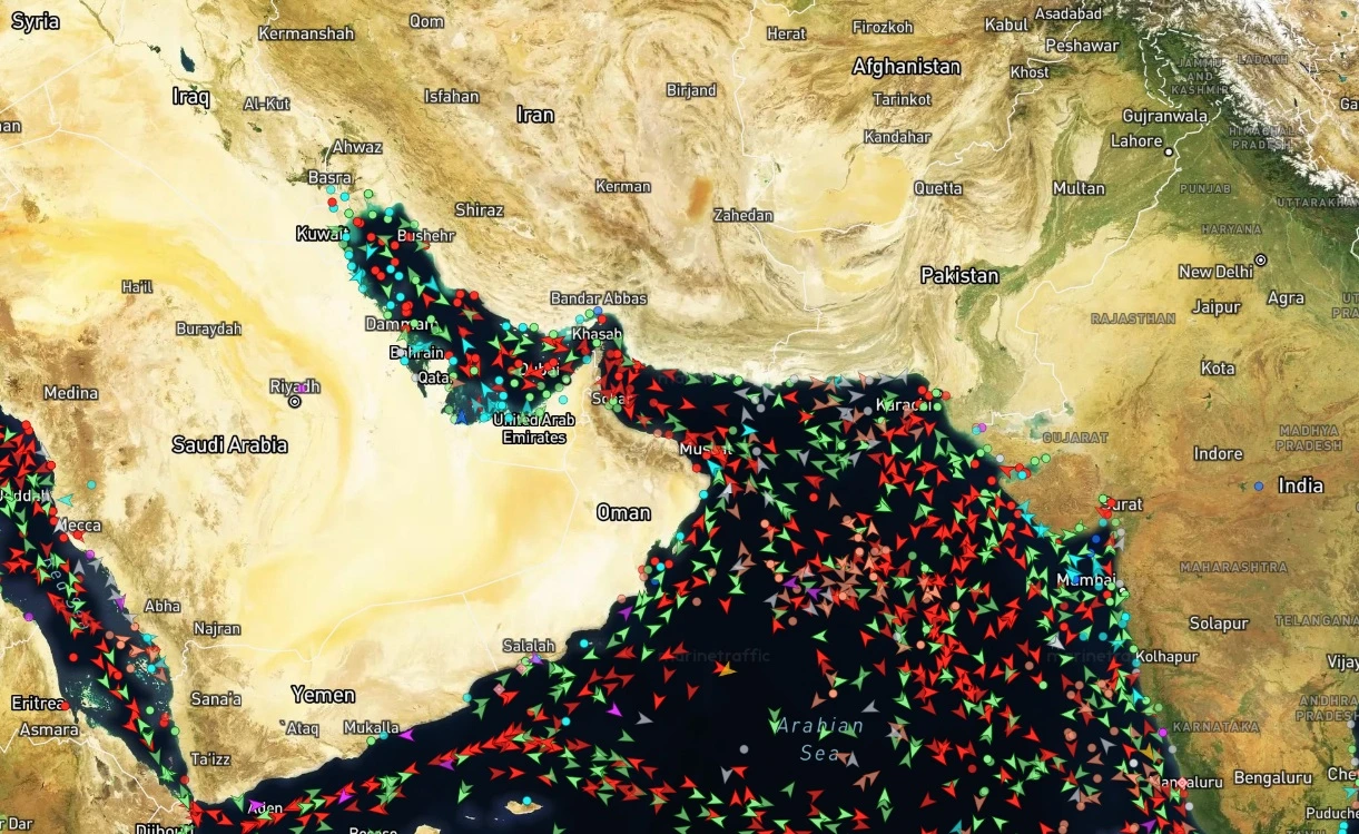 Com ataques ao Líbano ainda ocorrendo, Irã ameaça romper cessar-fogo e mantém Estreito de Ormuz fechado para petroleiros