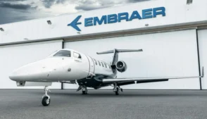 A diretriz determina a inspeção dos estabilizadores horizontais esquerdo e direito das aeronaves afetadas