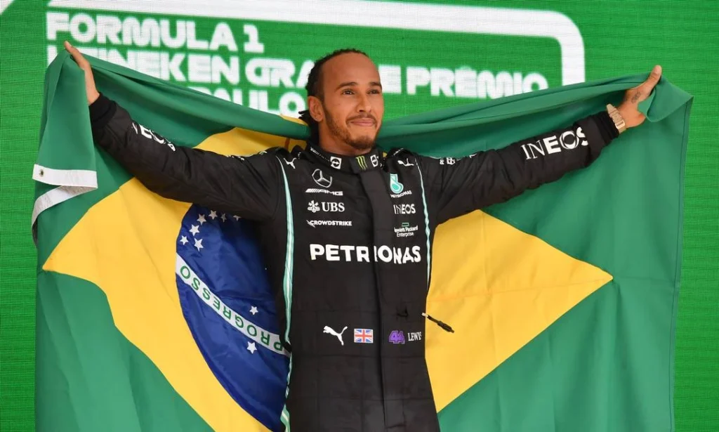 Os 10 atletas mais bem pagos do mundo em 2026; veja quem aparece ao lado de Cristiano Ronaldo