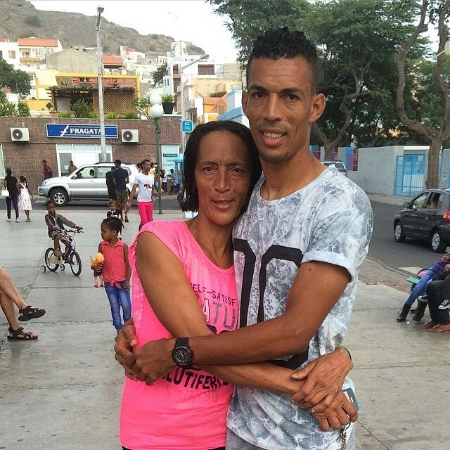 Mãe do goleiro Vozinha, Ana Cândida Évora