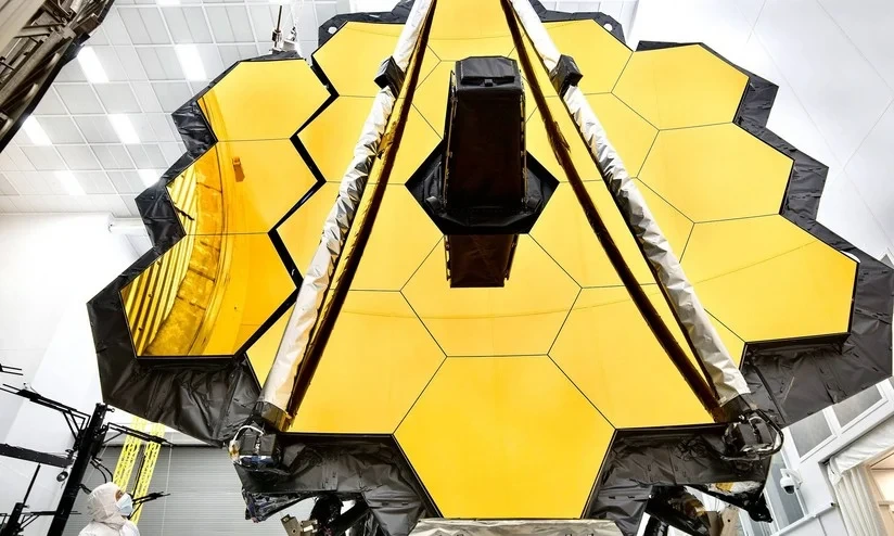 Veja quanto custou o telescópio James Webb que identificou sinais de quartzo em um exoplaneta