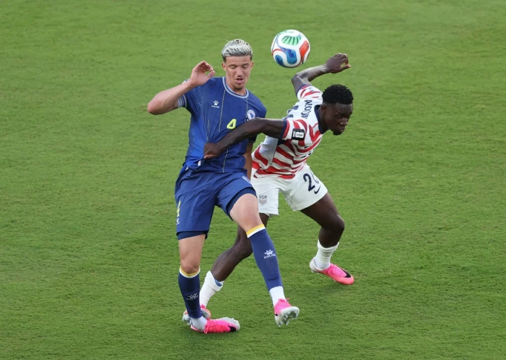 Noruega prepara queixa formal à FIFA por caso envolvendo Folarin Balogun